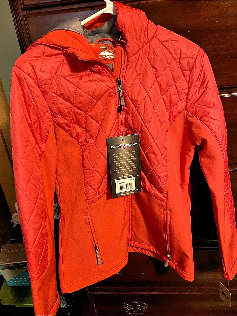 ZeroXposur J92410 Teaberry Quilted Hooded Jacket Red Small